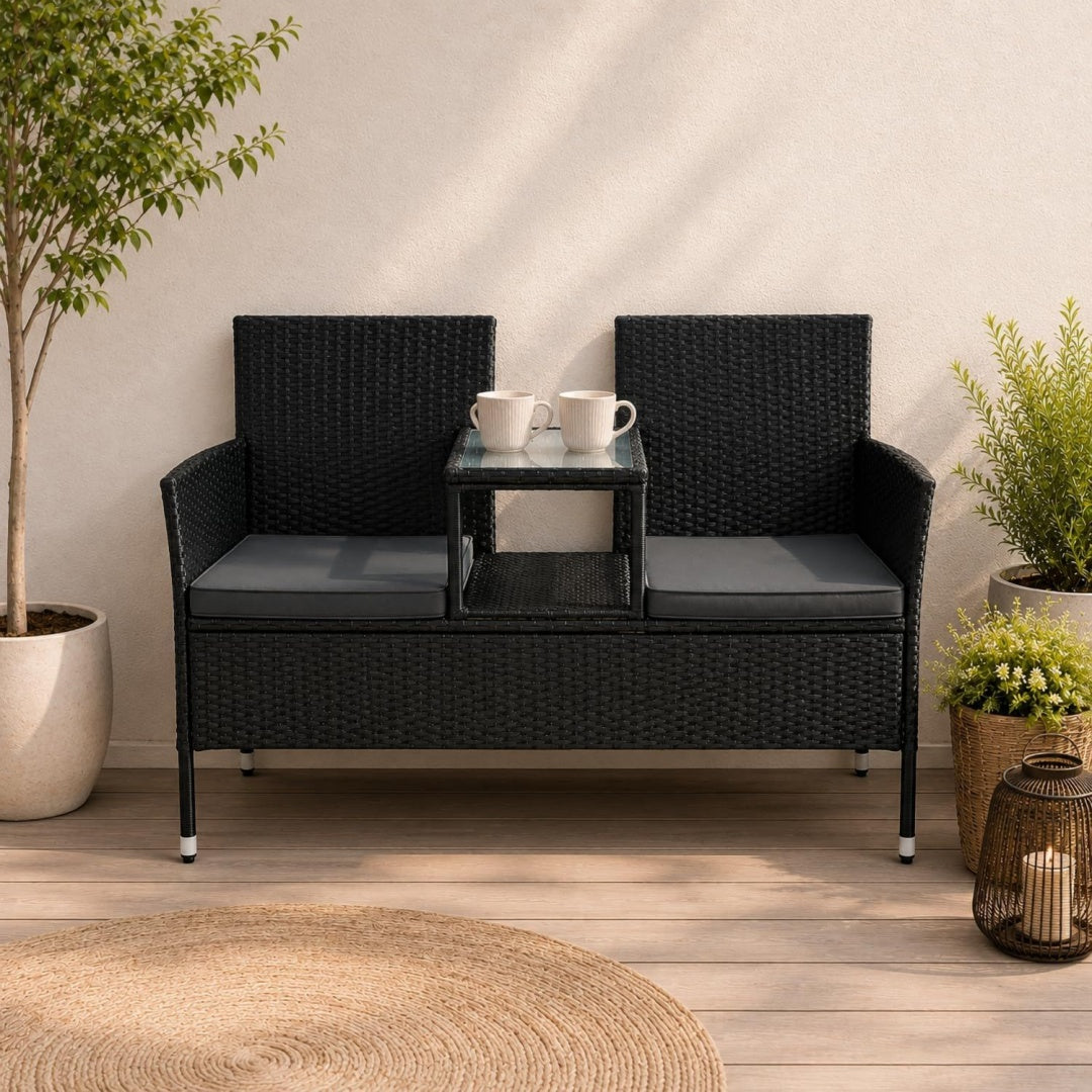 Gartenbank Monaco - 2-Sitzer Bank mit Tisch Kissen - - Sitzbank wetterfest Garten Balkon - Schwarz rattan 133x63x84 cm